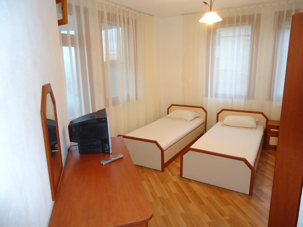 Petrovi Guest House Obzor Bilik gambar